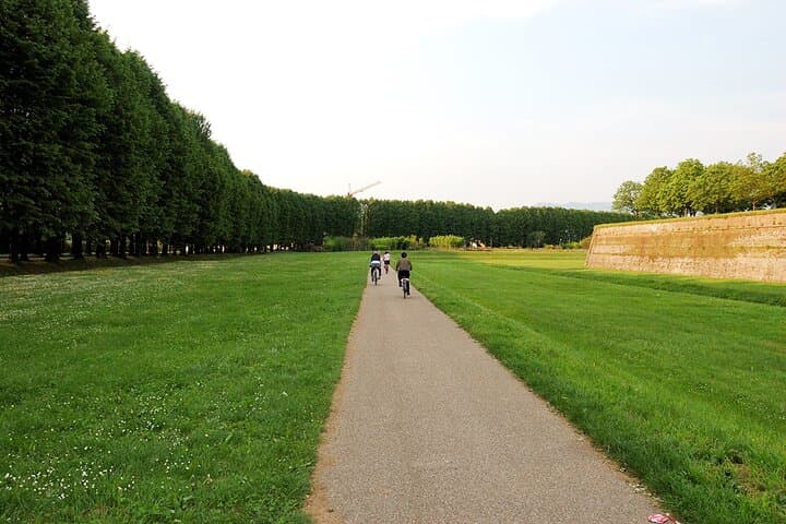 Self-Guided Bike Tour to Villa Reale from Lucca: Serchio River Cycle Path photo 6