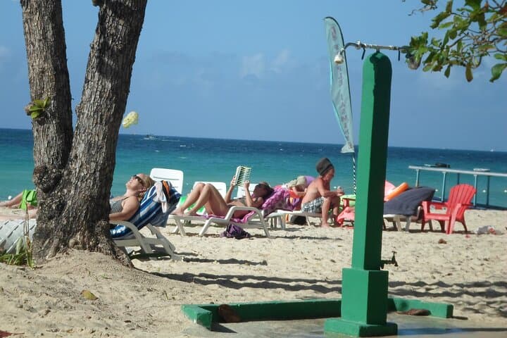 PADI Scuba Certification in Negril: 2–3 Day Open Water Course in Jamaican Waters photo 6