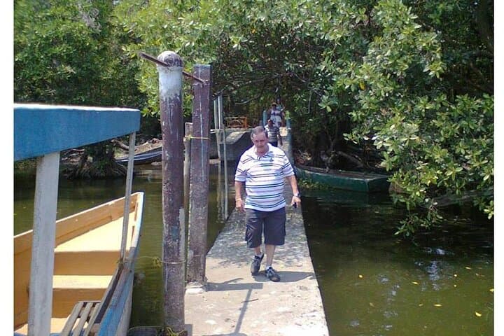 Coyuca Lagoon Boat Tour — Explore Acapulco's Tropical Waterways and Buffet Lunch photo 6