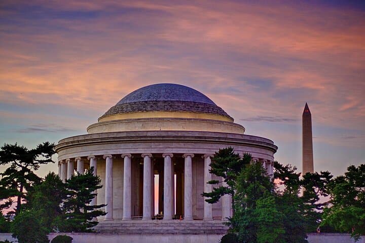 Mount Vernon to DC After Dark: Full-Day Old Alexandria & Night-Time Monuments Tour photo 6