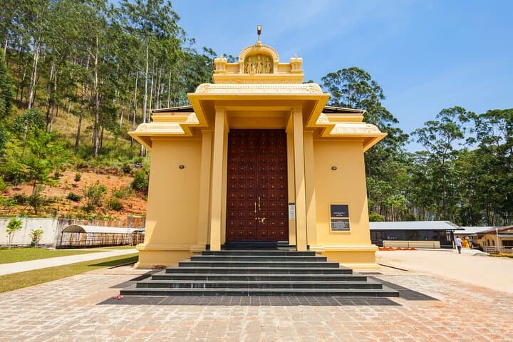 6-Day Private Sri Lanka Road Trip with English-Speaking Chauffeur photo 4