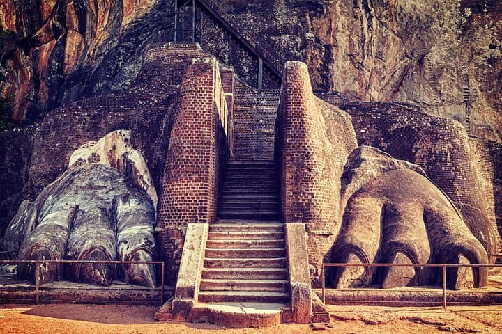 9-Day Sri Lanka Highlights Tour: Sigiriya, Kandy, Ella, Yala & Mirissa photo 5