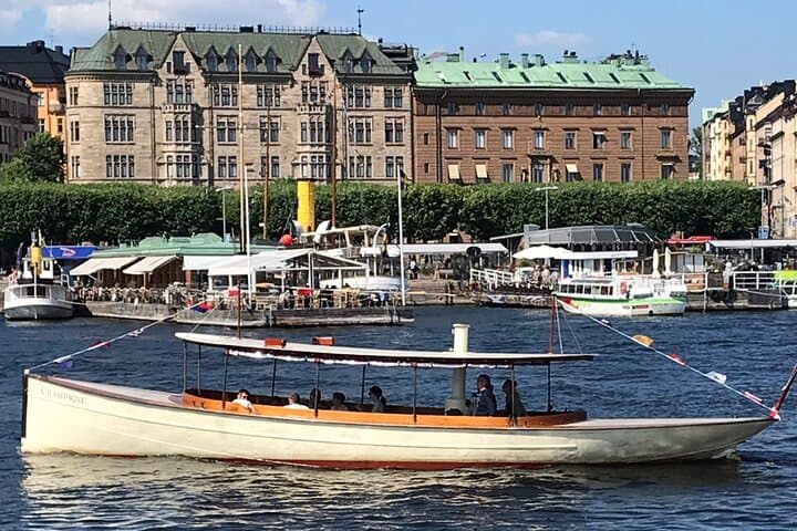 Private Champagne Canal Cruise: 2-Hour Boat Charter in Stockholm photo 1