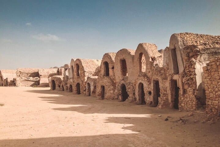 Southern Tunisia Discovery Tour - Matmata, Chenini & The Sahara photo 5