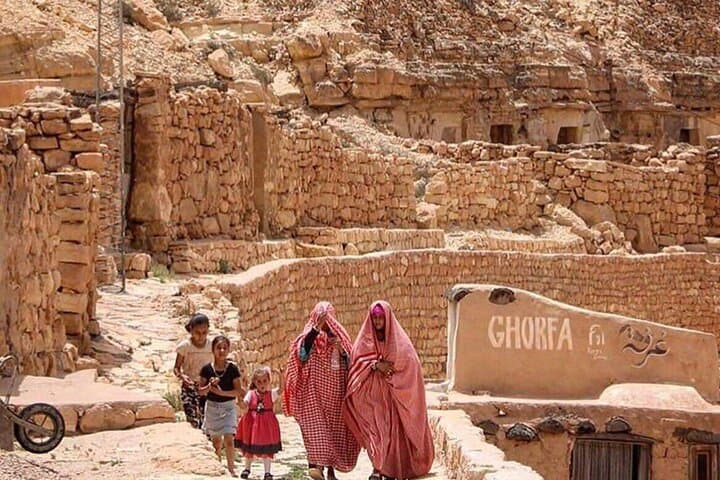 Southern Tunisia Discovery Tour - Matmata, Chenini & The Sahara photo 6
