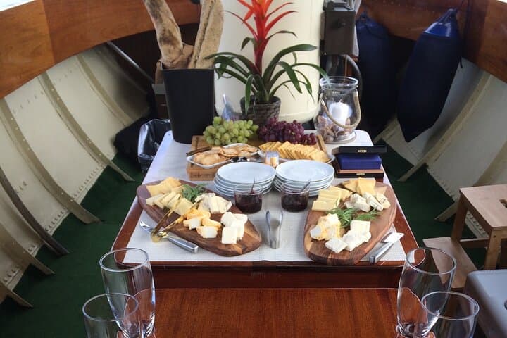 Private Champagne Canal Cruise: 2-Hour Boat Charter in Stockholm photo 4