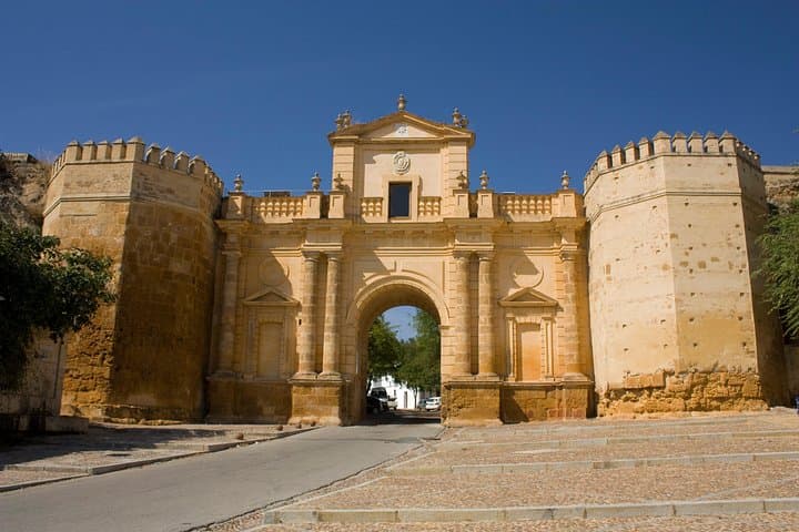 Carmona Roman Necropolis Walking Tour — Ancient Tombs Near Seville photo 4