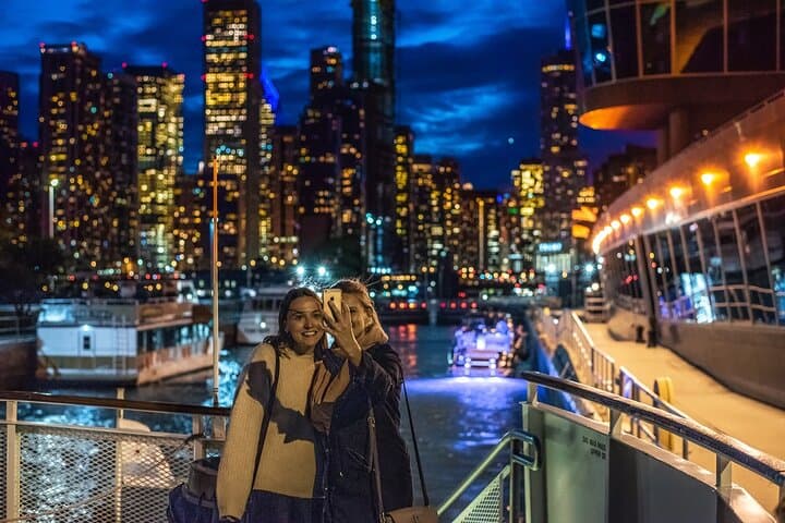 Chicago River Architecture Cruise: 45-Minute Tour from Magnificent Mile photo 3