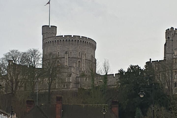 Private Driver Tour to Windsor, Eton & Hampton Court — Day Trip from London photo 3