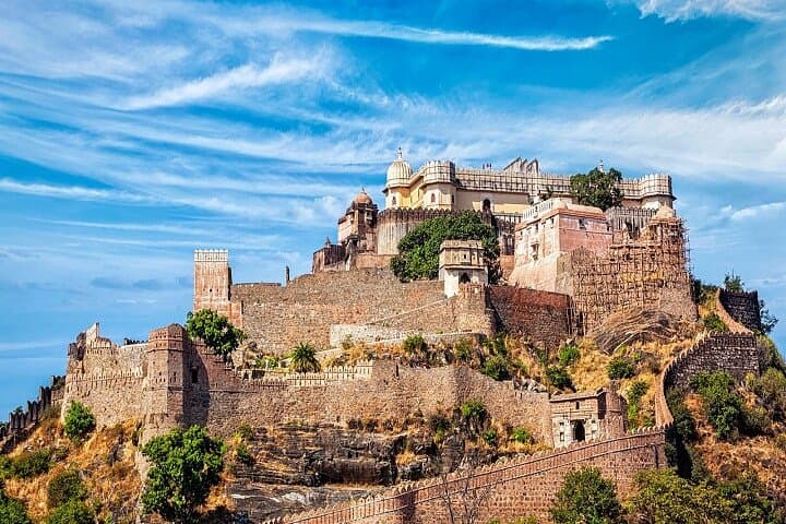 Kumbhalgarh Fort Day Trip from Udaipur — Walls, Wildlife & Hilltop Views photo 3