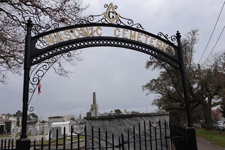 Night Cemetery Insiders Bus Tour in New Orleans — Masonic Cemetery Guided Evening Tour photo 2