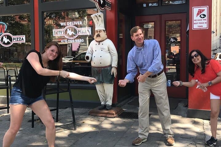 Explore Nashville on Foot: Crazy Dash Scavenger Hunt Walking Adventure