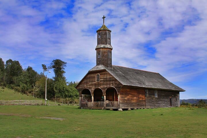 Chiloé Island Full-Day: Castro, Ancud & Dalcahue with Lunch photo 2