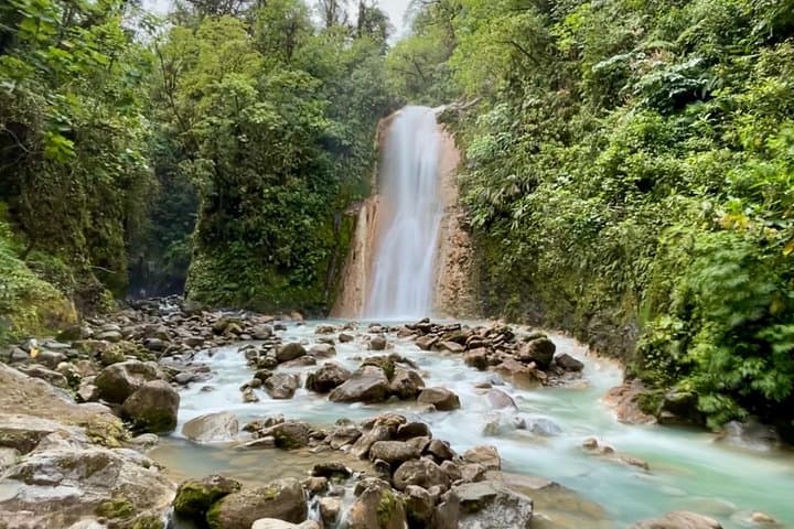 Full-Day Bajos del Toro Waterfall Hike — Costa Rica’s Blue-Turquoise Falls photo 5