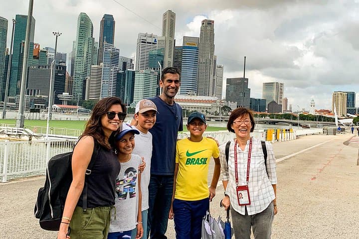 Private Singapore Family Walking Tour: Personalized 4-Hour City Adventure with a Local Guide photo 2