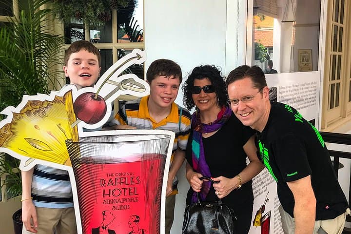 Private Singapore Family Walking Tour: Personalized 4-Hour City Adventure with a Local Guide photo 4