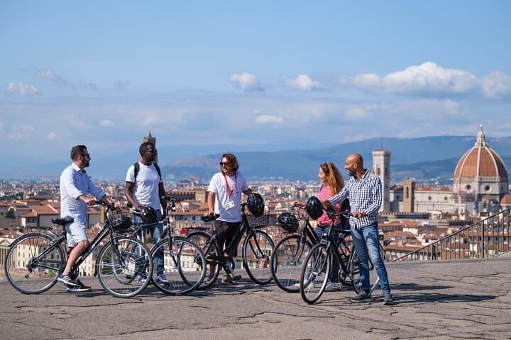 E‑Bike Florence: Hilltop Views, Oltrarno Crafts & Aperitivo