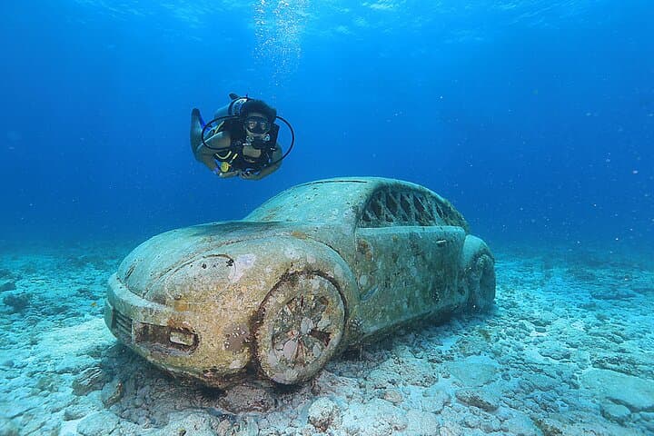 Two-Tank Beginner Scuba in Cancun: MUSA & Manchones Reef Guide