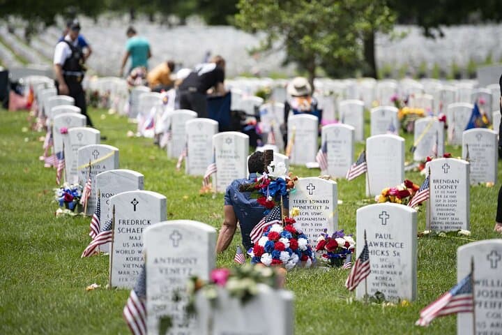 Arlington National Cemetery 2-Hour Guided Walking Tour — Tomb of the Unknown & JFK Gravesite photo 3