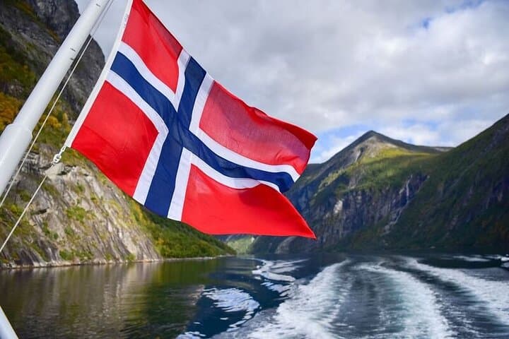 Geirangerfjord Boat Tour: Close Views of the Seven Sisters & Fjordfarms photo 3