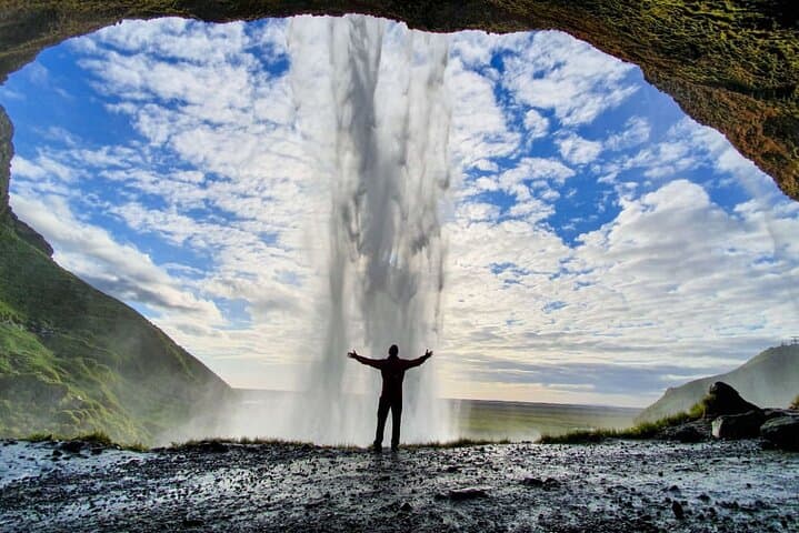 3-Day South Iceland: Golden Circle, Glacier Hike & Jökulsarlon Boat Tour