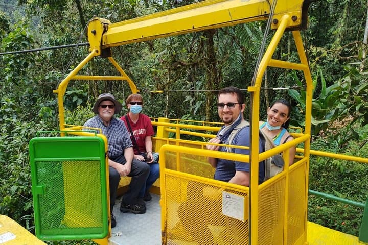 Mindo Cloud Forest Private Day Tour from Quito – Waterfalls, Hummingbirds & Chocolate