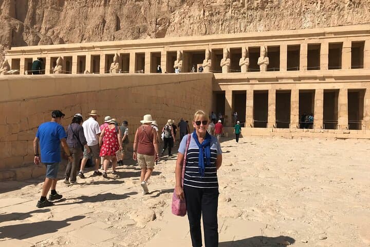 4-Day Luxury Nile Cruise from Luxor to Aswan — Temples, Tombs & Nile Views photo 4