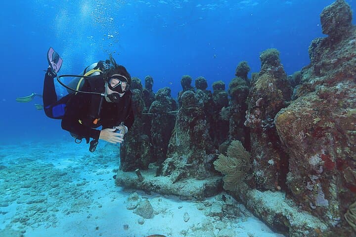 Cancun 2-Tank Dive: MUSA Underwater Museum & Manchones Reef for Certified Divers
