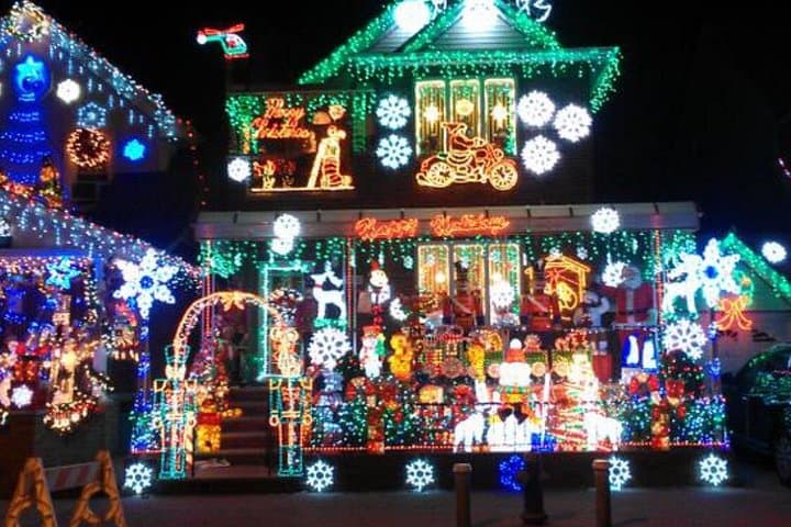 Dyker Heights Christmas Lights Tour: Brooklyn's Best Holiday House Displays photo 3