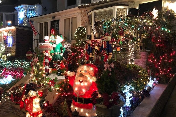 Dyker Heights Christmas Lights Tour: Brooklyn's Best Holiday House Displays photo 4