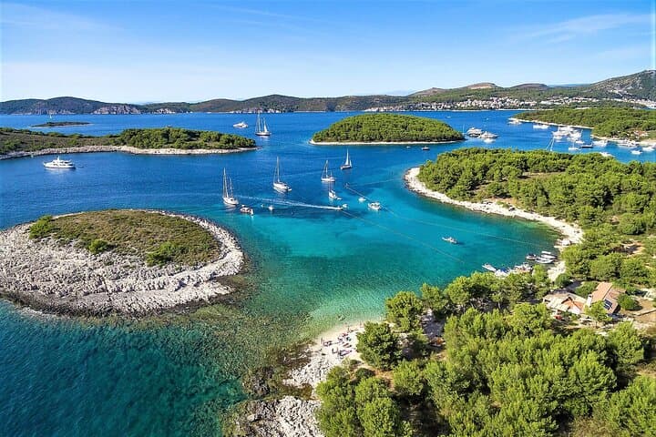 Exploring Hvar's Hidden Gems: A Private Tour of Red Rocks and Pakleni Islands photo 2