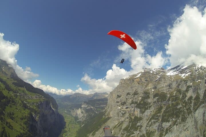 Paragliding Mürren: Tandem Flights Over Lauterbrunnen’s Waterfall Walls photo 6