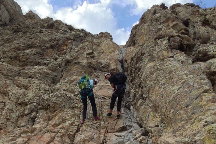 Via Ferrata on Peña de Bernal: Climb Mexico’s Towering Monolith photo 3