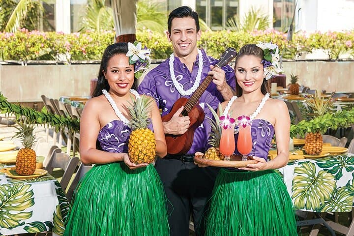 Waikiki Luau Buffet & Rock-A-Hula Show: Hawaiian Dinner and Live Performance