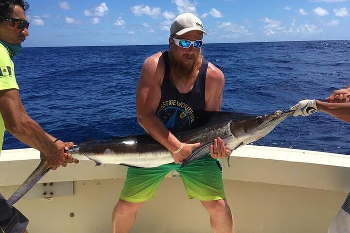 Private Half-Day Sport Fishing Charter in Cancun — Tuna, Dorado & Local Crew Tips photo 3