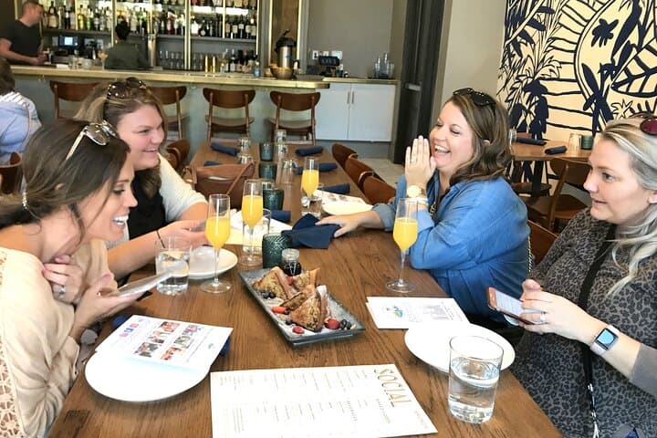 Cincinnati Brunch & Streetcar Tour: Over-the-Rhine Food, Murals & Findlay Market