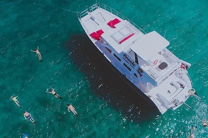 Snorkel & Lobster Lunch Cruise to Cades Reef and Bird Island, Antigua