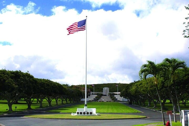 Pearl Harbor and Honolulu City Tour — USS Arizona Memorial & Historic Honolulu Highlights photo 2