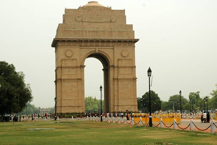 Explore New and Old Delhi: Private Full-Day City Tour photo 6