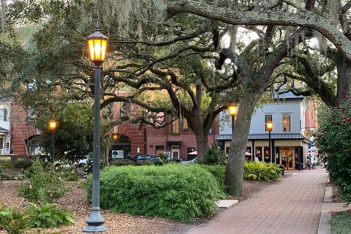 Self-Guided Old Squares of Savannah Walking Tour — Solo App-Led Historic Walk photo 1