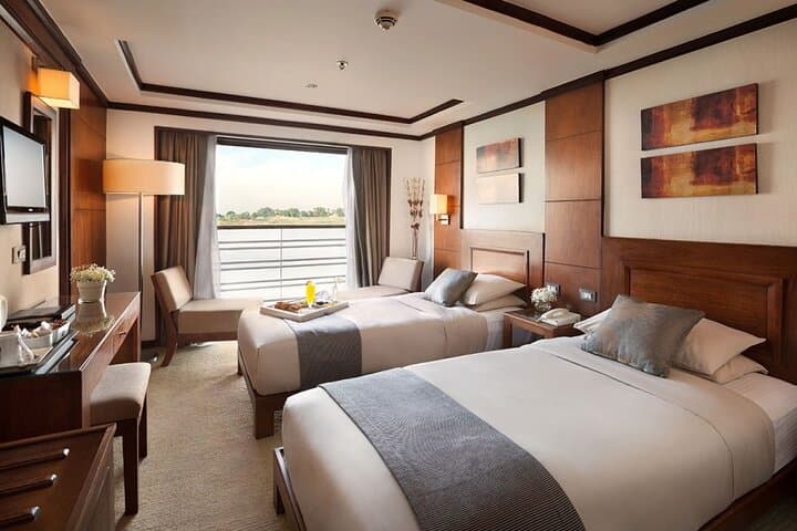 5-Day Luxor to Aswan Nile Cruise with Hot Air Balloon and Abu Simbel photo 5