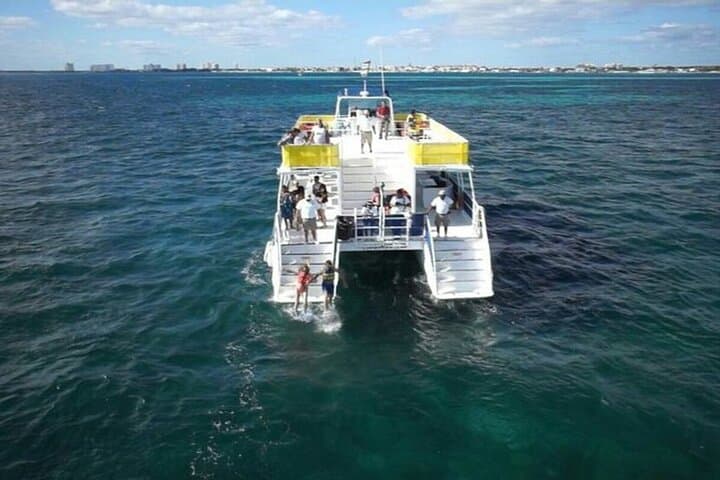 Full-Day Isla Mujeres Catamaran: Snorkel, Open Bar & Beach Club photo 3