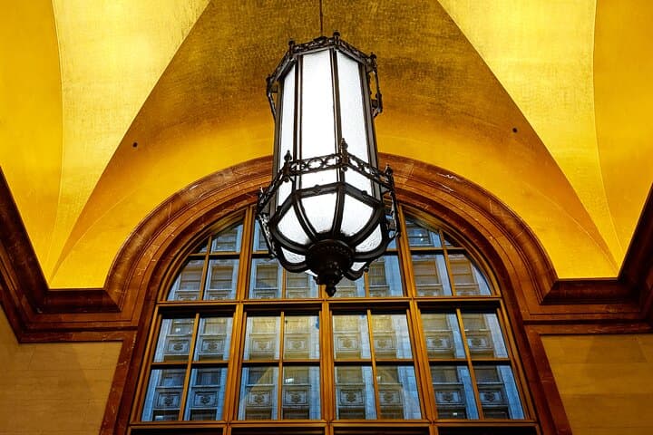 Inside Chicago's Loop: Dazzling Interiors Walking Tour Guide photo 3