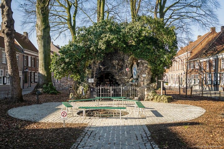 Turnhout e-Scavenger Hunt: Self-Guided City Game for Families & Groups photo 6