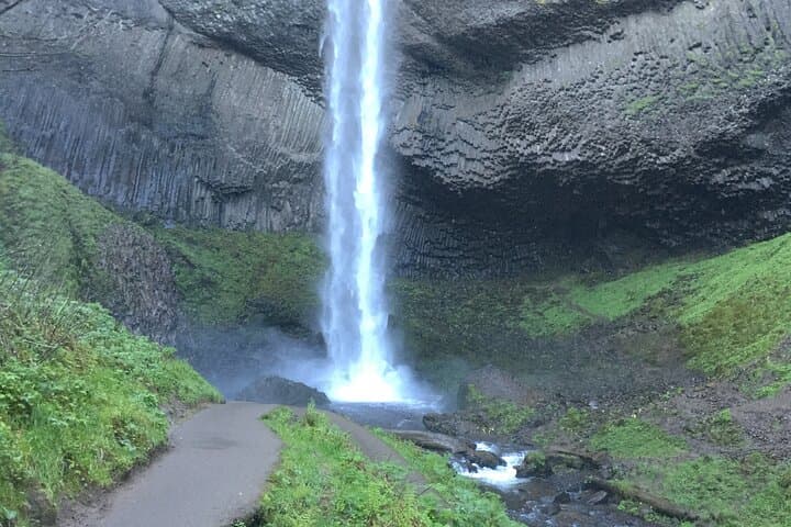 Columbia River Gorge Waterfalls Private Tour from Portland — Multnomah, Bridal Veil & Bonneville photo 6