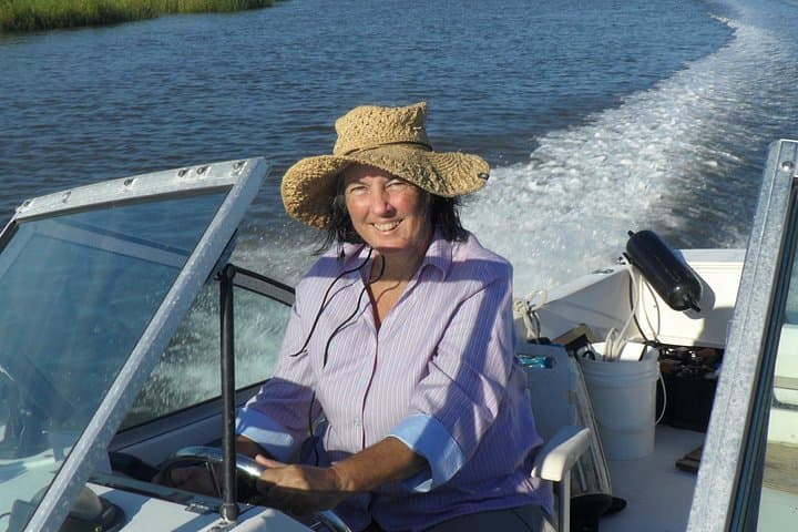 Private Sightseeing Boat Tour in Savannah — Intracoastal & Moon River Cruise photo 1