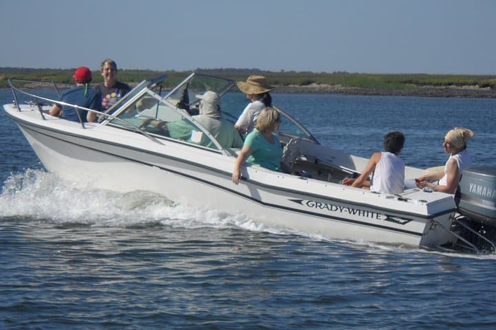 Private Sightseeing Boat Tour in Savannah — Intracoastal & Moon River Cruise photo 4