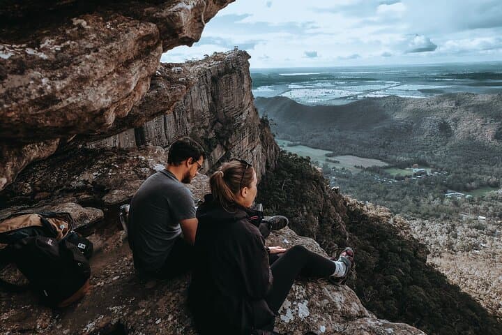 Private Grampians Hiking Tour from Melbourne: Pinnacle, MacKenzie Falls & Boroka Lookout