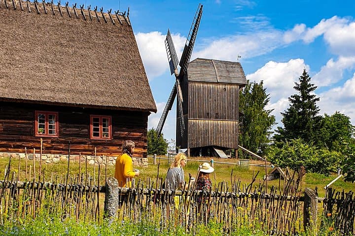 Kashubia Day Tour — Mount Wieżyca, Szymbark & Wdzydze Kiszewskie