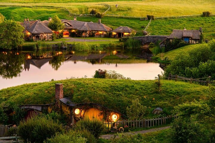 Private 3-Day North Island Highlights: Hobbiton, Waitomo Caves, Rotorua & Hamilton photo 4